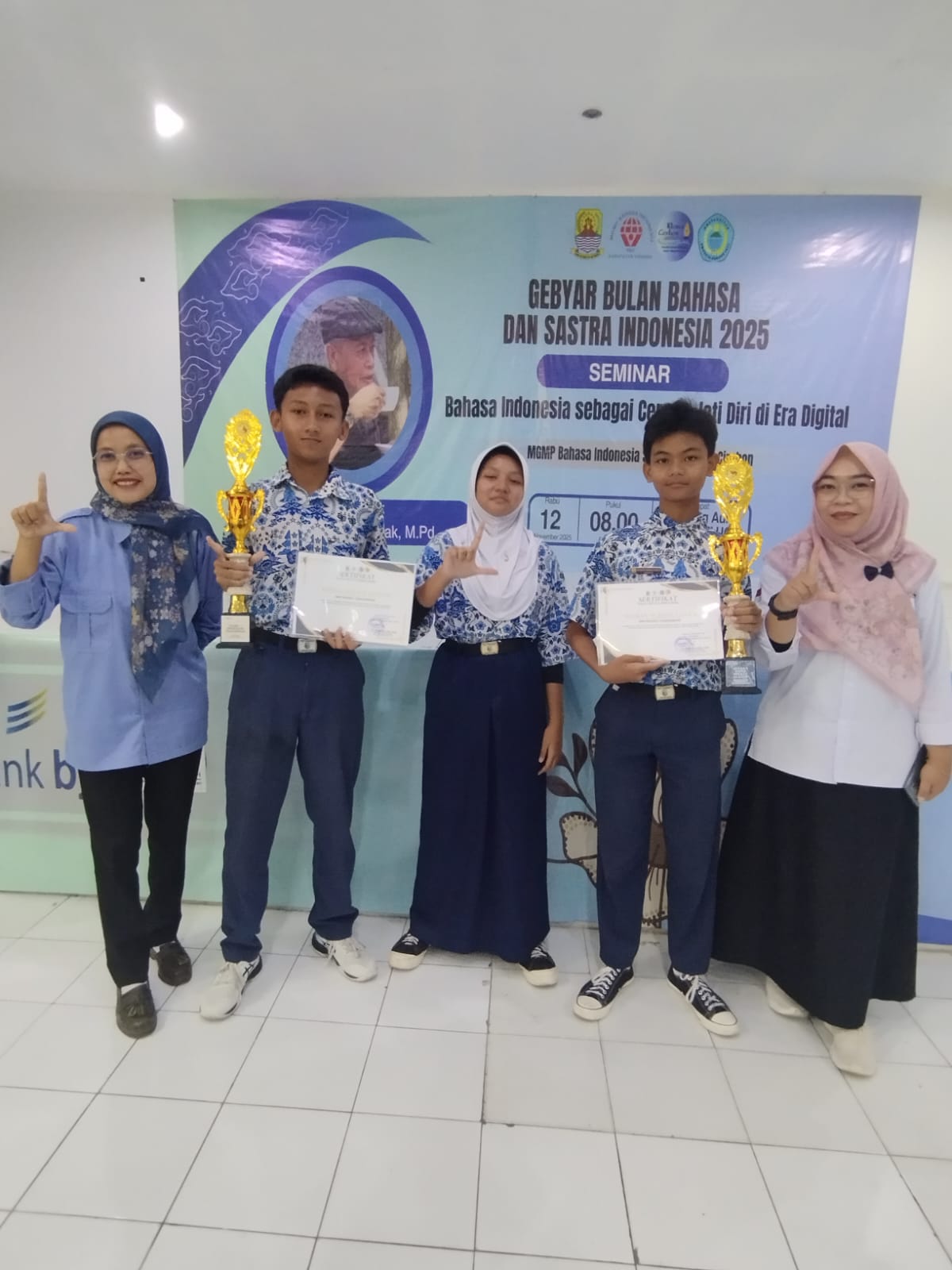 KELAS LITERASI KREATIF (KLIK)